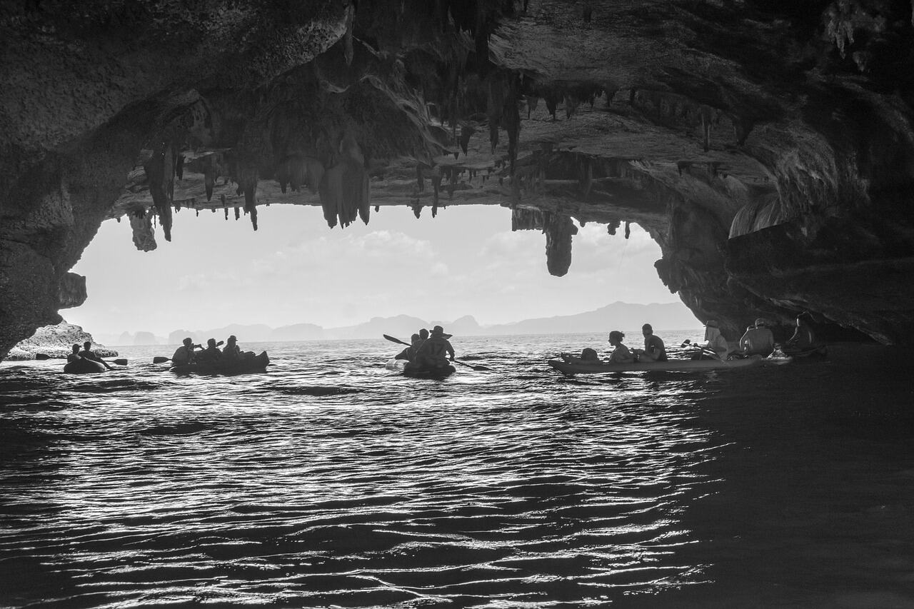 Sea Kayaking to Betina Cave, Dubrovnik