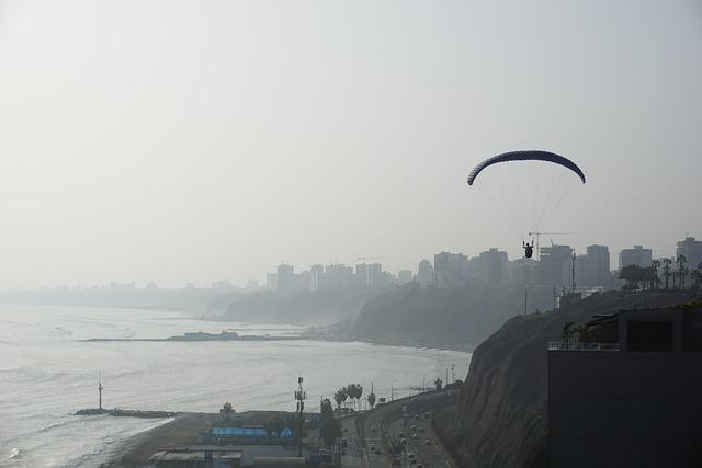 paragliding, nature, sky, fly, paraglider, adrenaline, freedom, adventure, flight, flying, parachute, winds, grey, courage, bravery, lima, miraflores, malecon